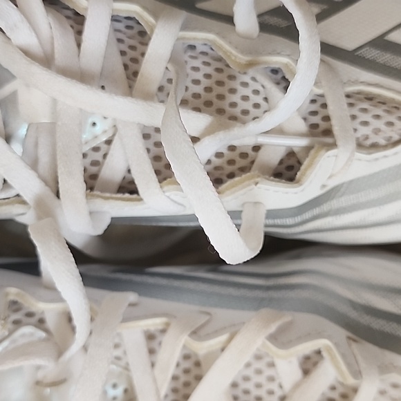 Adidas white size 8.5 football cleats - Picture 4 of 4